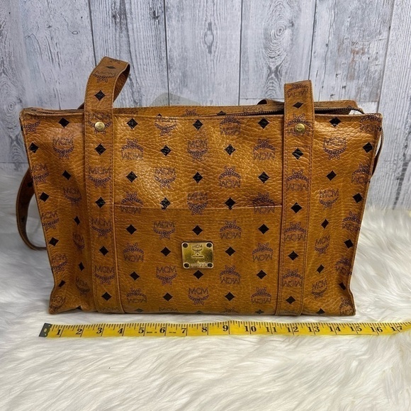MCM classic logo tote in cognac - Picture 15 of 16